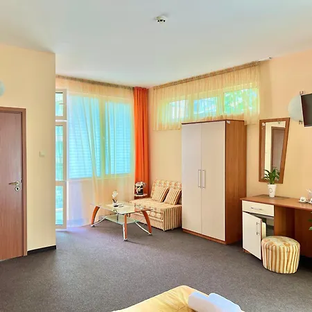 Guest house Family House Cherry