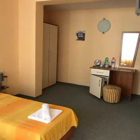 Guest house Family House Cherry Nesebar