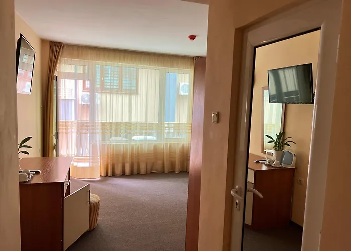 Family House Cherry 3* Nesebar