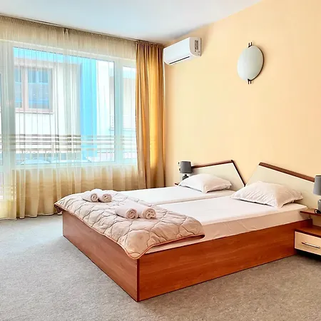 Family House Cherry נסבר