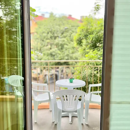 Guest house Family House Cherry 3*