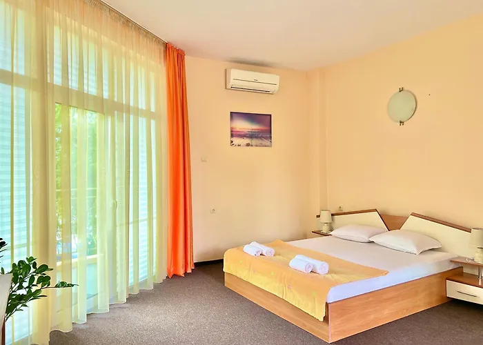 Family House Cherry 3* Misivri