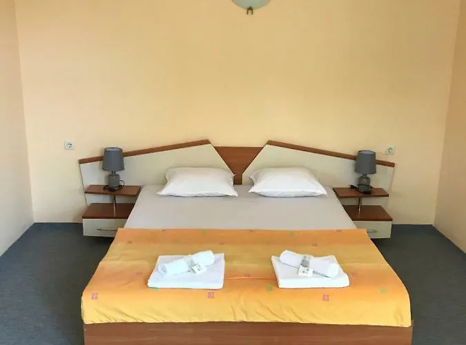 Family House Cherry Konukevi 3*